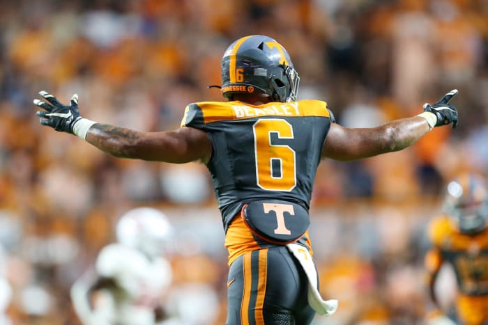 Tennessee Volunteers ILB Aaron Beasley during the win over Austin Peay on September 9th, 2023, in Knoxville, Tennessee. (Photo by Randy Sartin of USA Today Sports)